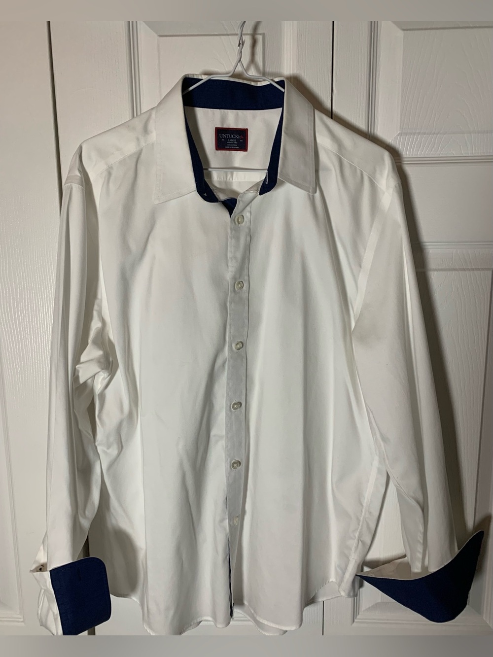 UNTUCKit Wrinkle-Free Las Cases Shirt in white with contrast navy trim size L
